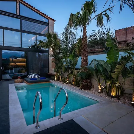 Armenus, Private Pool, Garden, Bbq ハニア