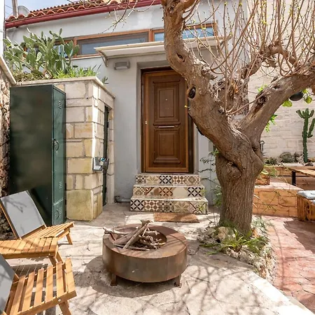 ヴィラ Armenus, Private Pool, Garden, Bbq *