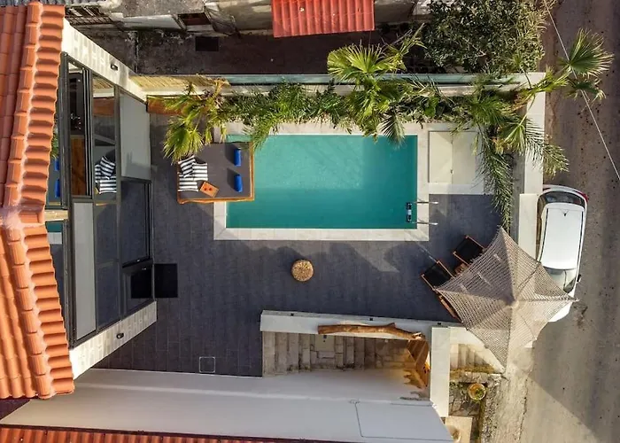 Armenus, Private Pool, Garden, Bbq 빌라