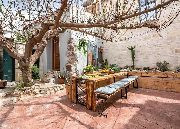 Armenus, Private Pool, Garden, Bbq 빌라