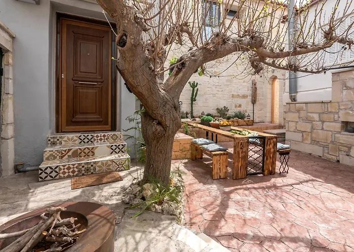 Armenus, Private Pool, Garden, Bbq 빌라