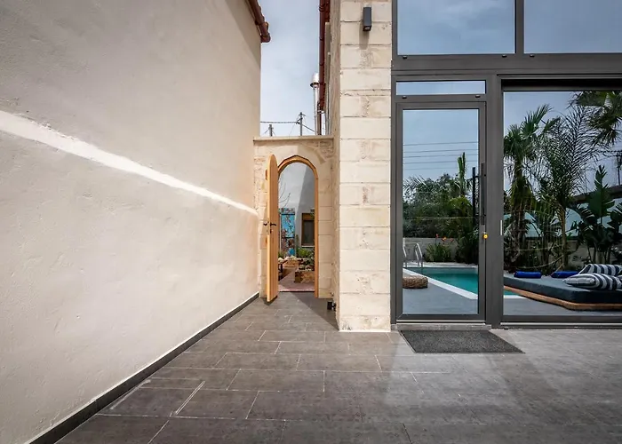 Armenus, Private Pool, Garden, Bbq 빌라 하니아