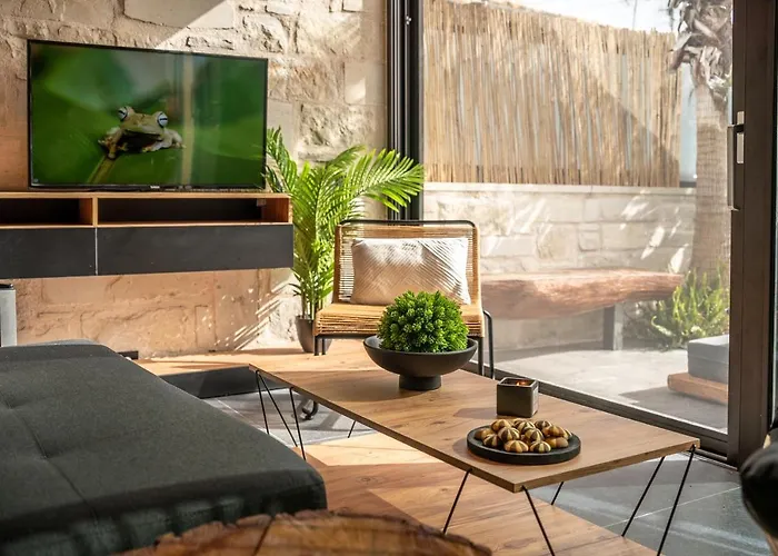 Armenus, Private Pool, Garden, Bbq 빌라