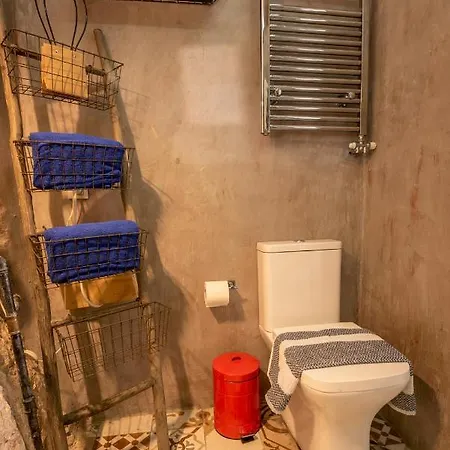 Armenus, Private Pool, Garden, Bbq 빌라