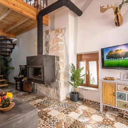 Armenus, Private Pool, Garden, Bbq Villa Hanya