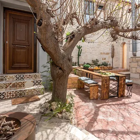 Armenus, Private Pool, Garden, Bbq 빌라