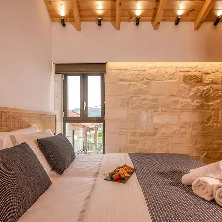 Armenus, Private Pool, Garden, Bbq Hanya