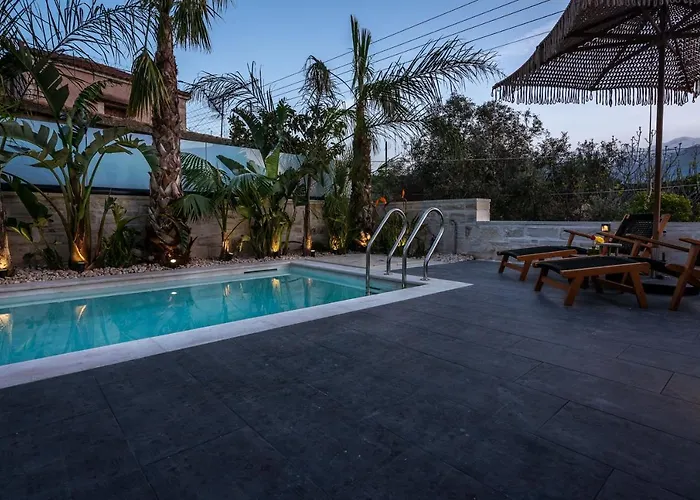 Armenus, Private Pool, Garden, Bbq * ハニア