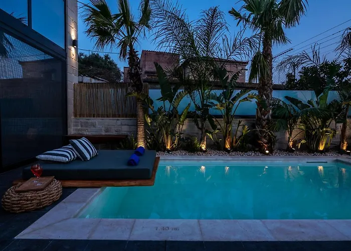 Armenus, Private Pool, Garden, Bbq * ハニア