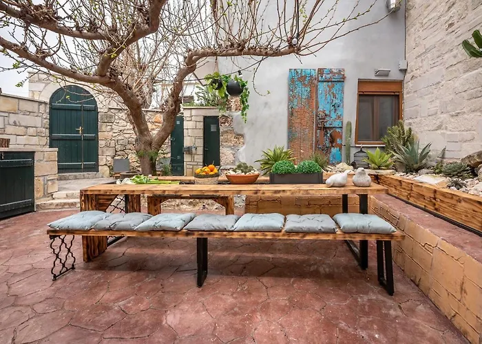 Armenus, Private Pool, Garden, Bbq ヴィラ ハニア